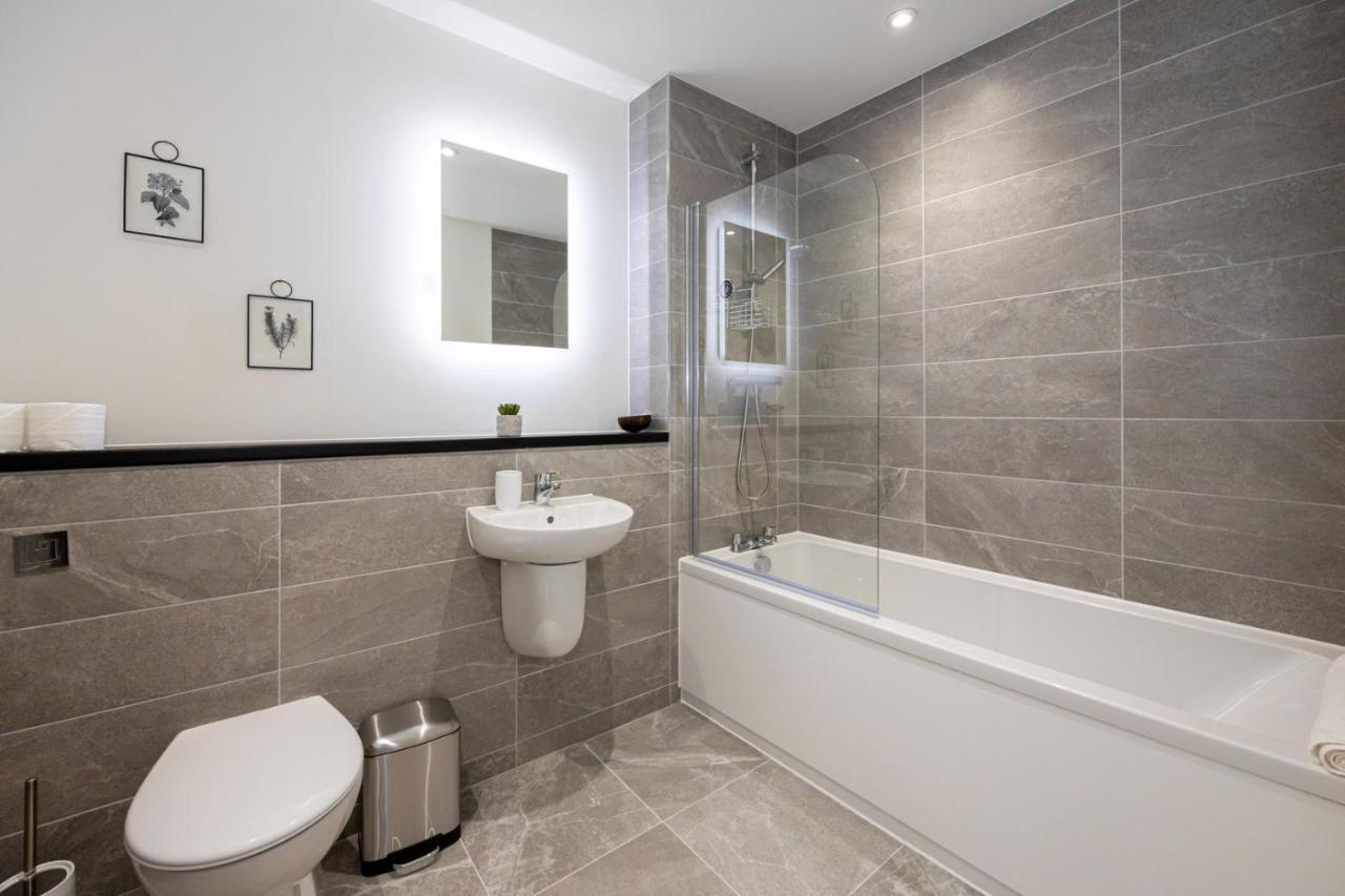 Guestready - A Modern Getaway In Vauxhall Ливерпуль Экстерьер фото